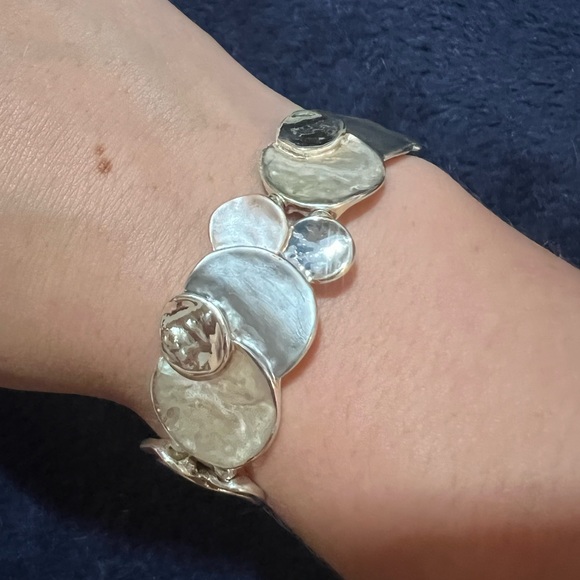 Gorgeous bracelet - Picture 2 of 2